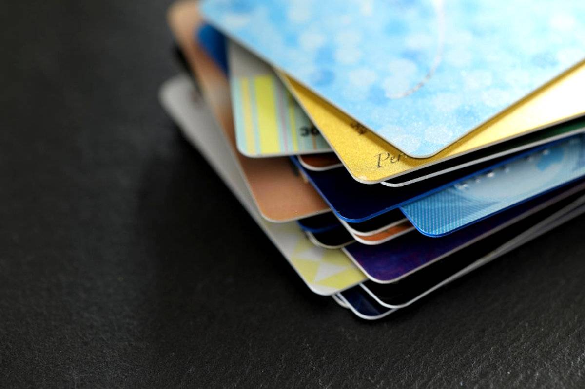 Vale a pena ter muitos cartões de crédito para uso geral?